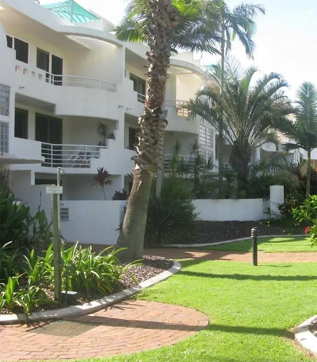 Aparthotel Camargue Beachfront Apartments Maroochydore